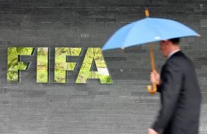 记者：国际足联会议并没有讨论世界杯、世俱杯扩军