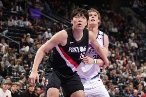 韩乔生:瀚森被下放不是坏事收获更多训练时间 菜鸟赛季还是适应